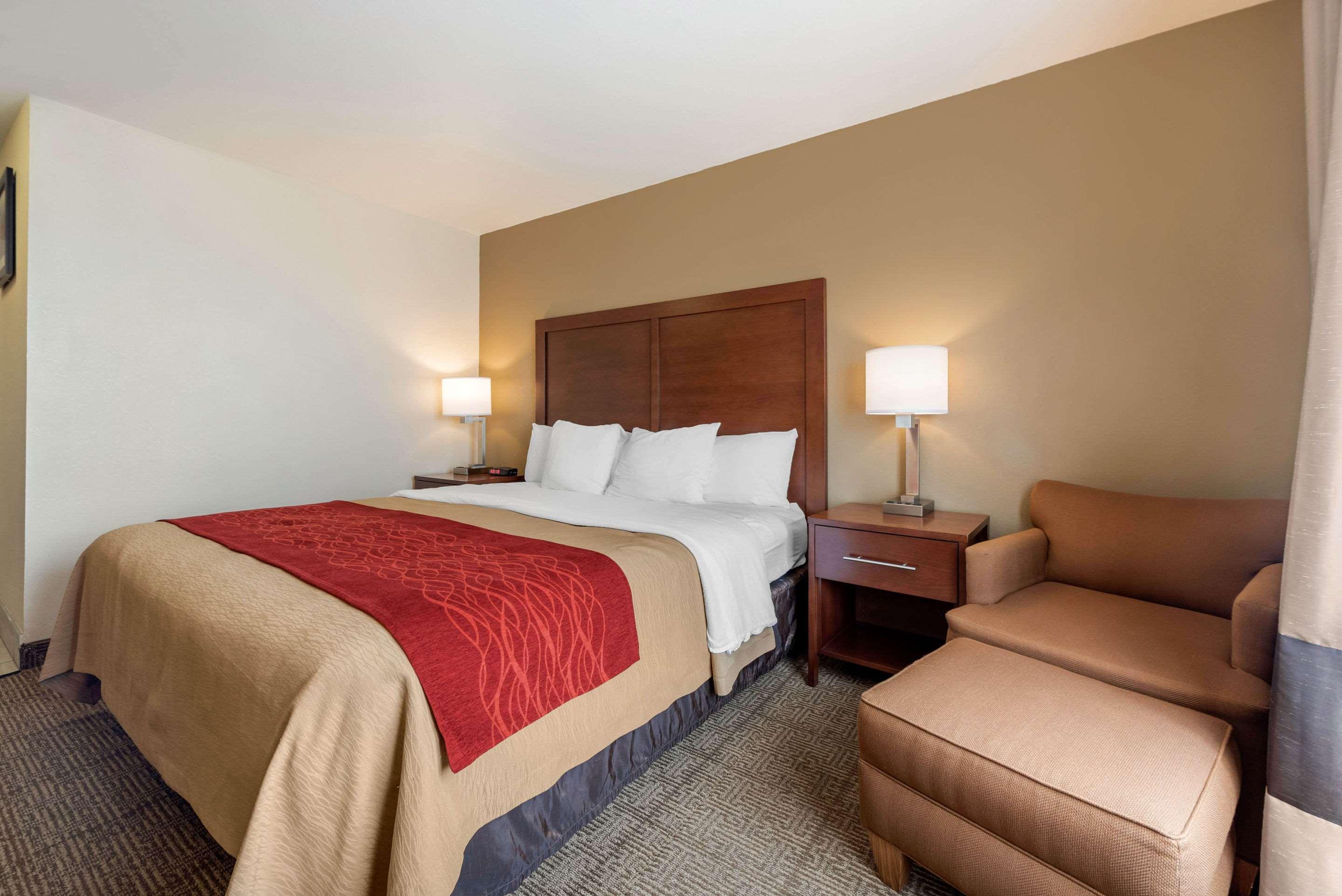 Comfort Inn Лаймн Екстер'єр фото