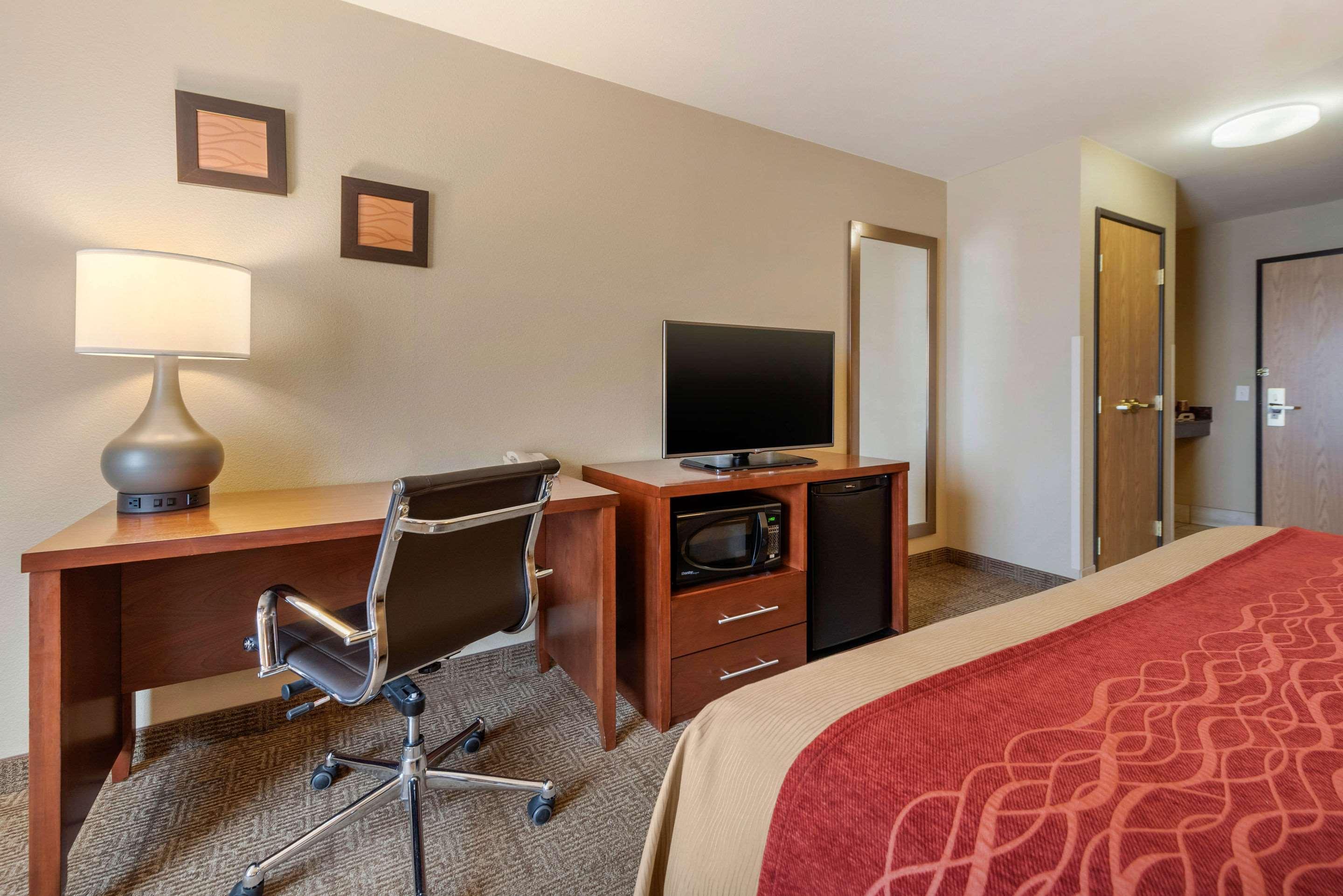 Comfort Inn Лаймн Екстер'єр фото